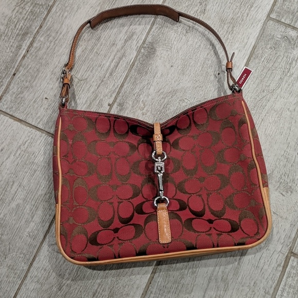 Coach Handbags - Coach purse. Nearly new